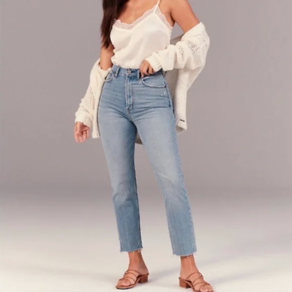 Abercrombie Curve Love Ultra High Rise Ankle Straight Jeans
